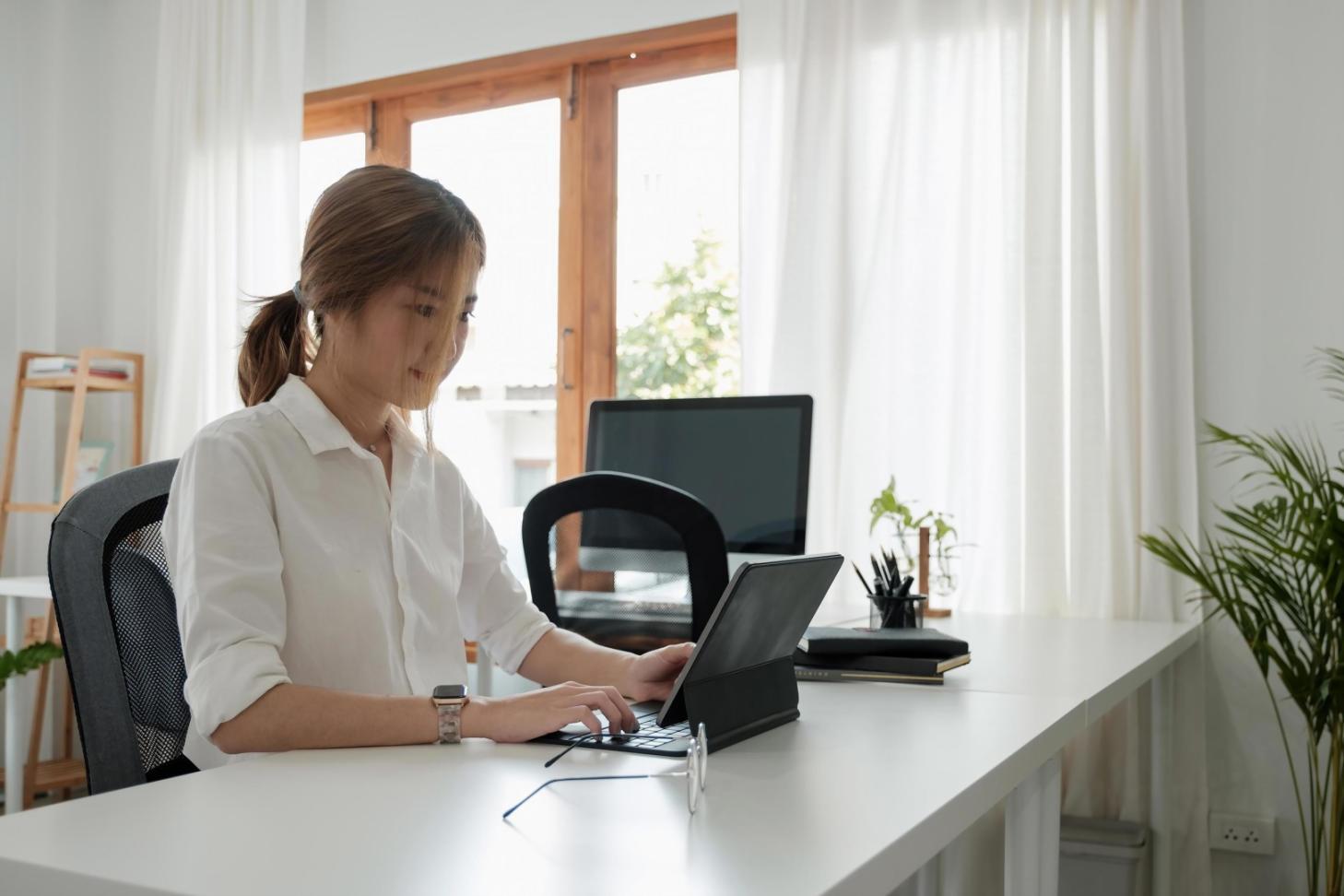 Espace de travail collaboratif moderne